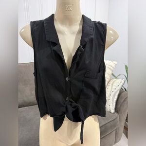 Wilfred Black Sleeveless Button-Down Top